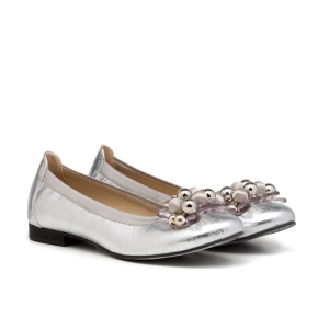 Skórzane baleriny damskie wykonane ręcznie w Polsce.  Buty w kolorze srebrnym idealne na wesele.