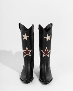 Czarne kowbojki damskie na obcasie, skórzane kozaki z ozdobnymi gwiazdami na cholewce