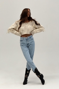 Skórzane kozaki z gwiazdami na niskim obcasie, zapinane na zamek