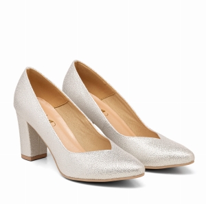 Srebrne czółenka na grubym obcasie