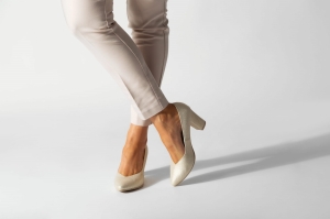 eleganckie obuwie damskie na obcasie