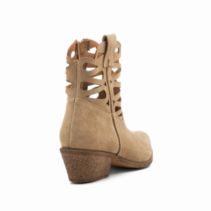 ażurowe botki ze skóry naturalnej w kolorze beżowym