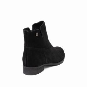 czarne botki na zamek