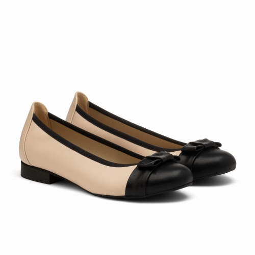 Baleriny z gumką na niskim obcasie